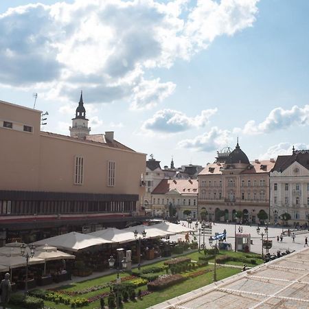 Old Town Square Apartment Нови-Сад Экстерьер фото